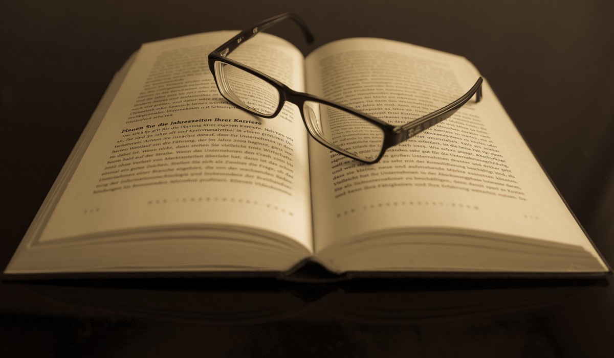 Poetry for Mental Health: How Writing and Reading Poems Can Heal in 2025